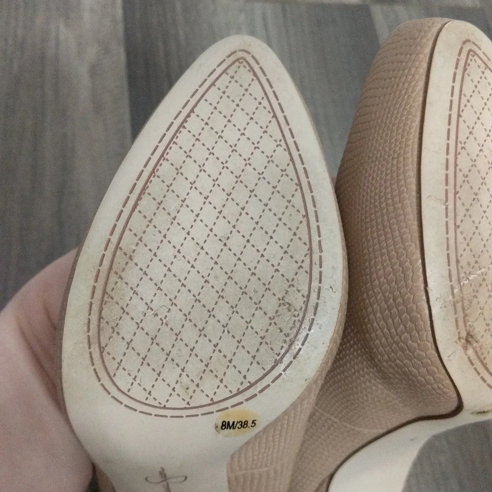 #283Jessica Simpson Women's Tobee Platform Pump Soft Tan Color. 4" Heel Size: 8M - Picture 8 of 12
